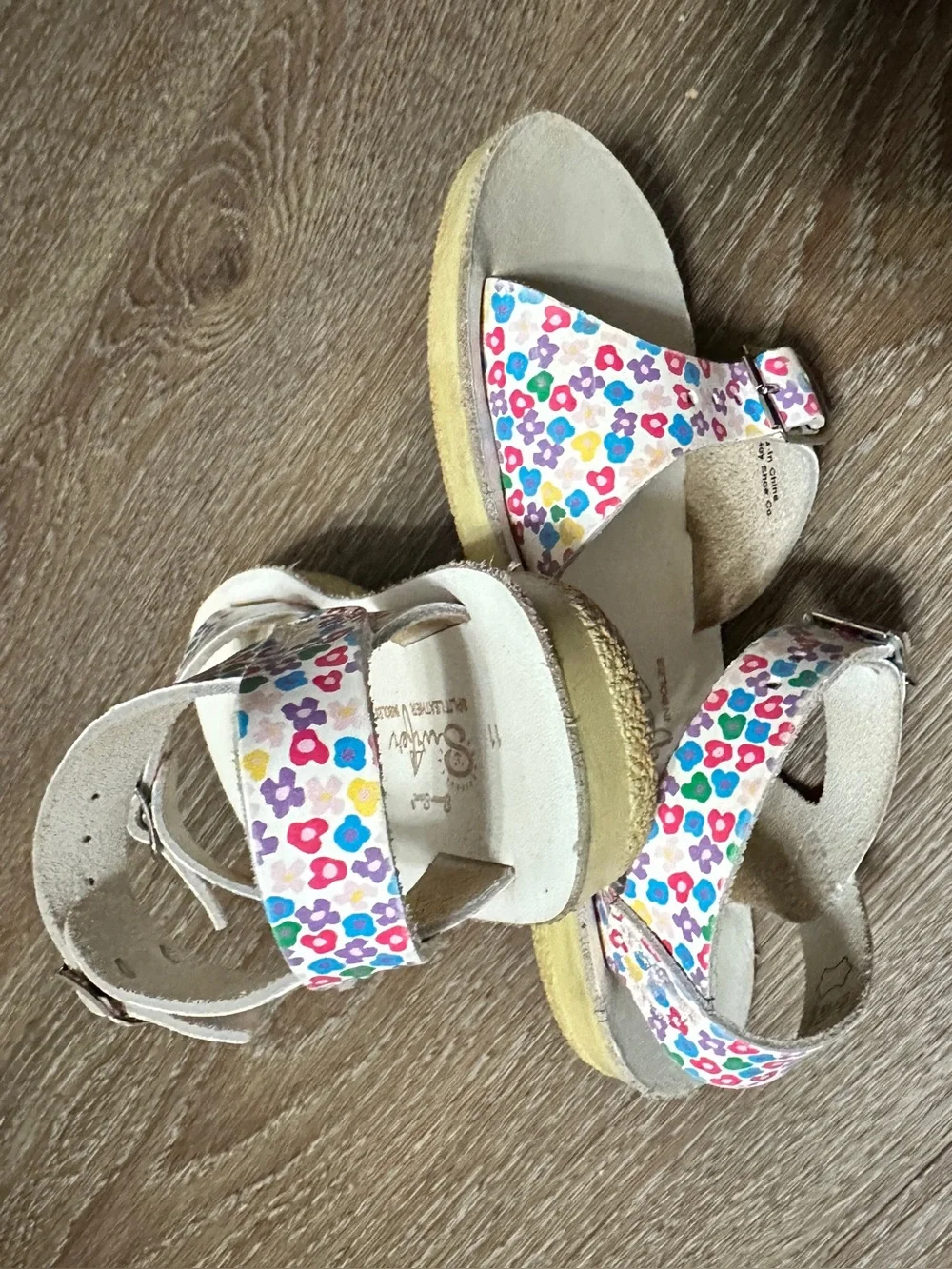 little girls The Salt Water Sandals shoes Sun-San Surfer in floral Size 11 Vgc